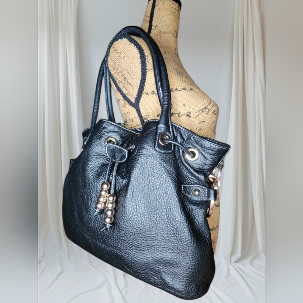 Charles David Black Leather Shoulder/Hobo Bag With A Drawstring Closure - Picture 11 of 15
